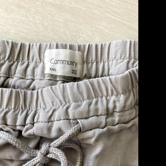 Aritizia Community short shorts linen XXS - Picture 3 of 3